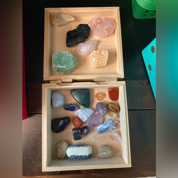 2 pc bundle of unique books 1 book is very rare Centred on the Woman within… - Picture 5 of 7